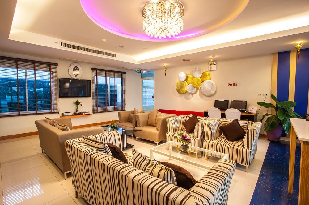 Oyo 234 Tara Grande Hotel & Spa Bangkok Exteriör bild