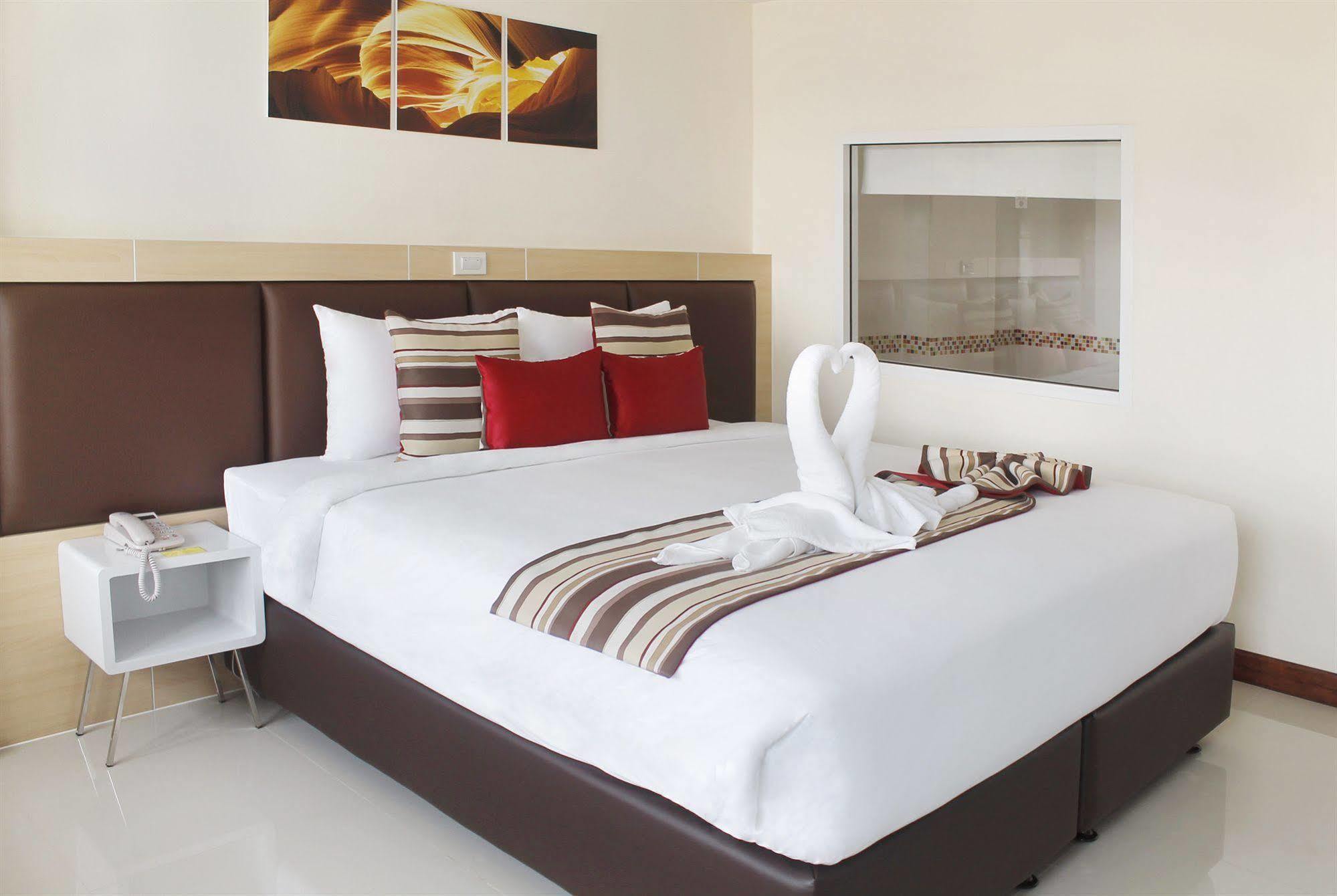 Oyo 234 Tara Grande Hotel & Spa Bangkok Exteriör bild