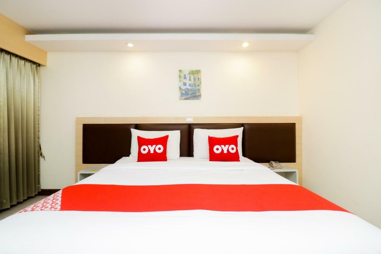Oyo 234 Tara Grande Hotel & Spa Bangkok Exteriör bild