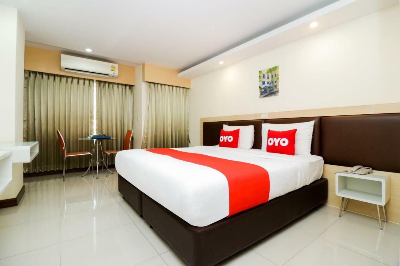 Oyo 234 Tara Grande Hotel & Spa Bangkok Exteriör bild