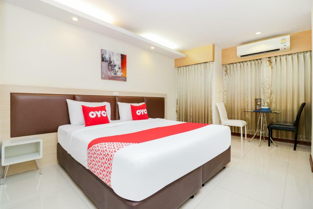 Oyo 234 Tara Grande Hotel & Spa Bangkok Exteriör bild