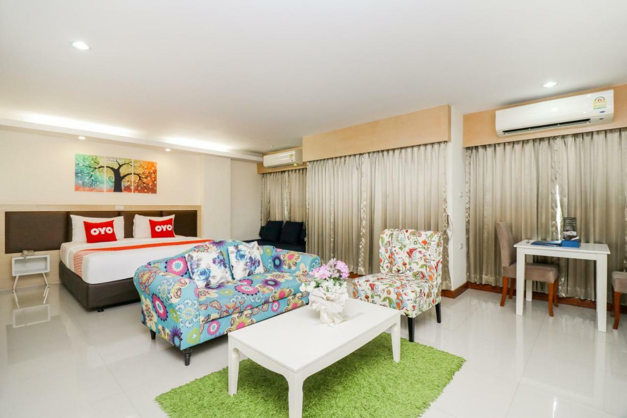 Oyo 234 Tara Grande Hotel & Spa Bangkok Exteriör bild