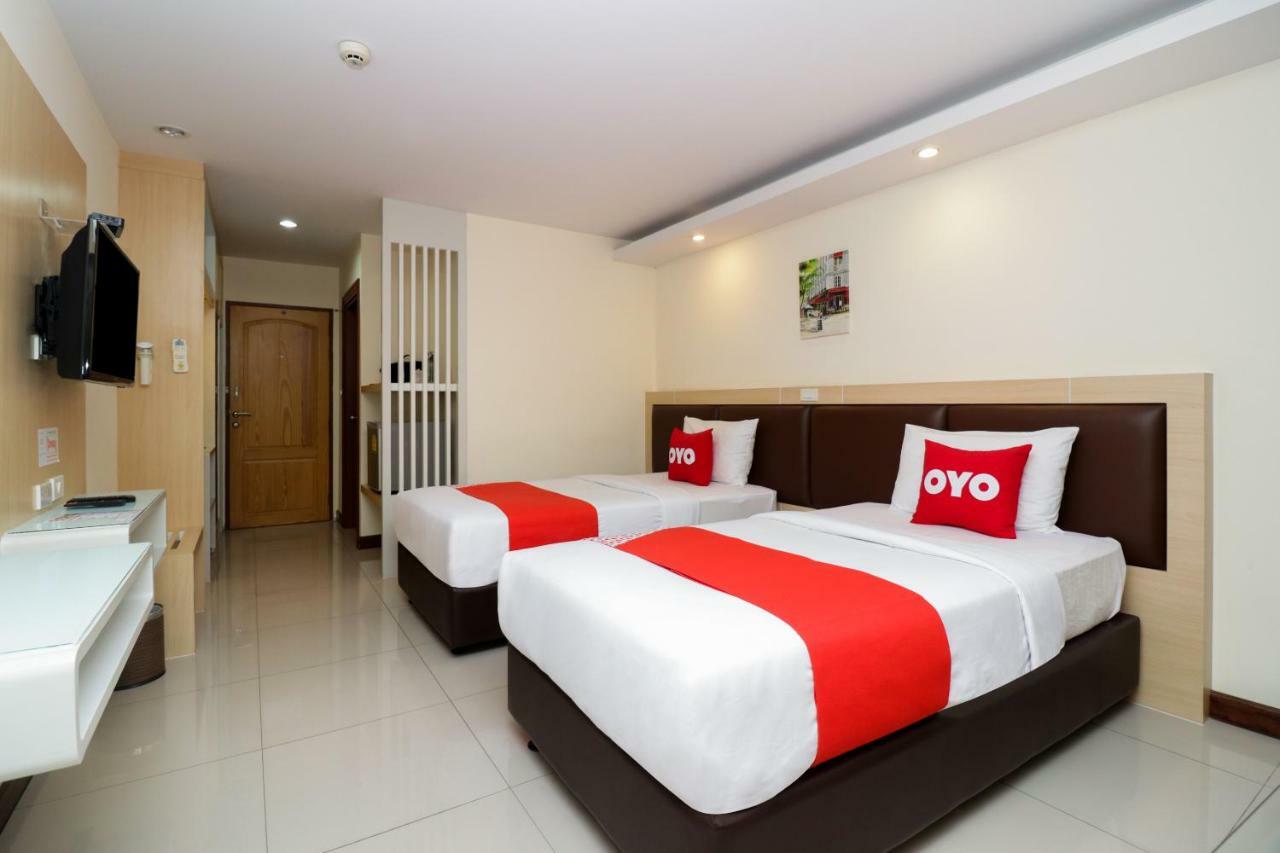 Oyo 234 Tara Grande Hotel & Spa Bangkok Exteriör bild