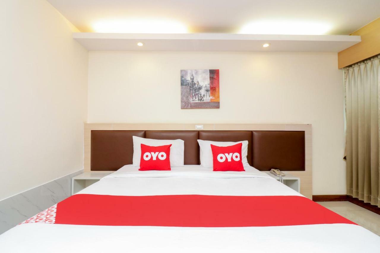 Oyo 234 Tara Grande Hotel & Spa Bangkok Exteriör bild