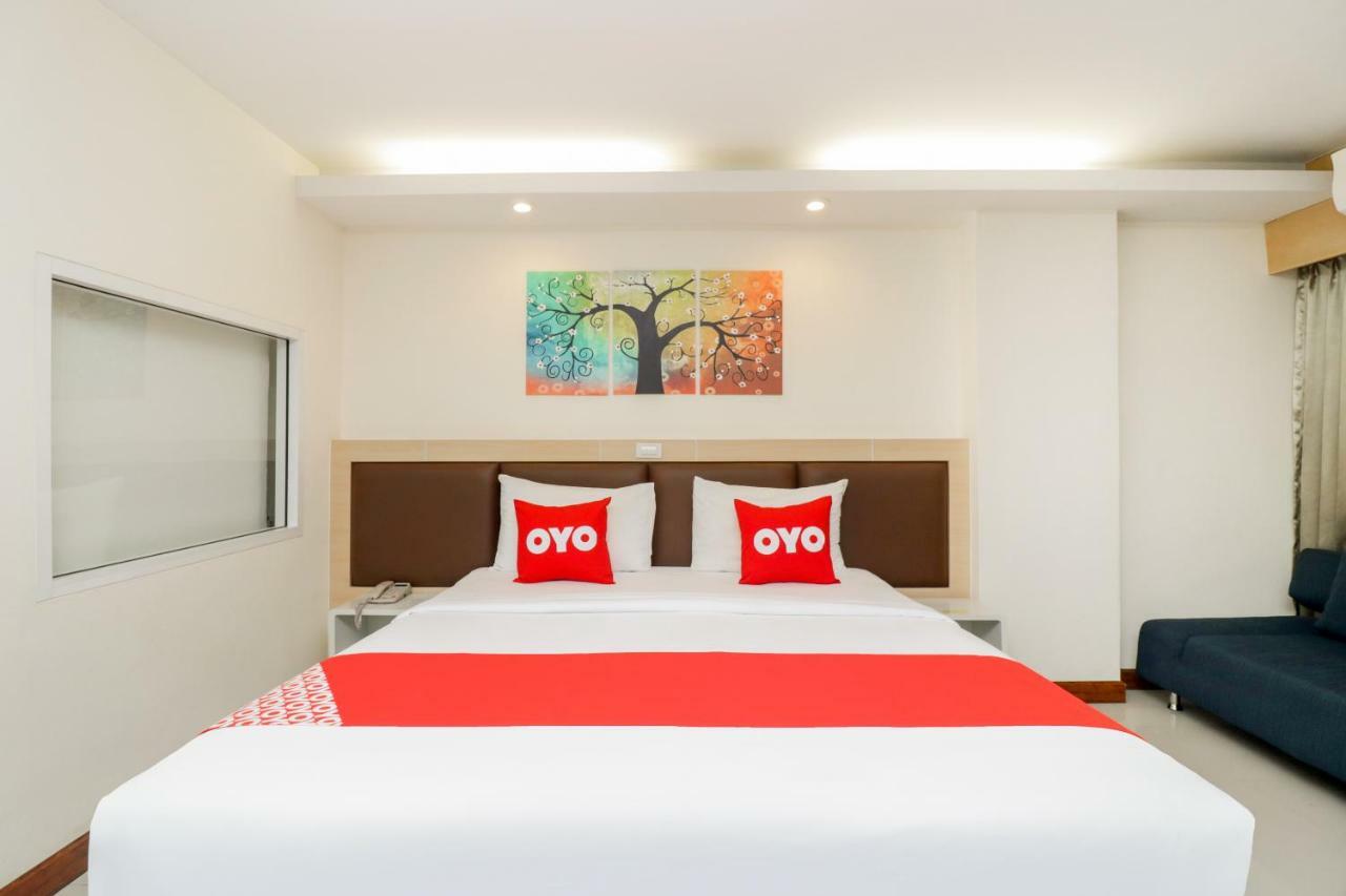 Oyo 234 Tara Grande Hotel & Spa Bangkok Exteriör bild