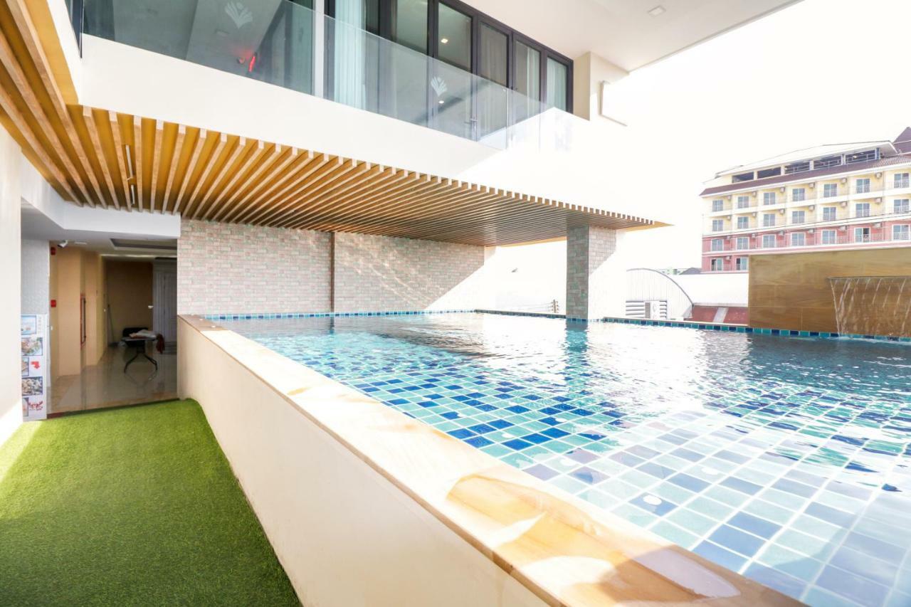 Oyo 234 Tara Grande Hotel & Spa Bangkok Exteriör bild
