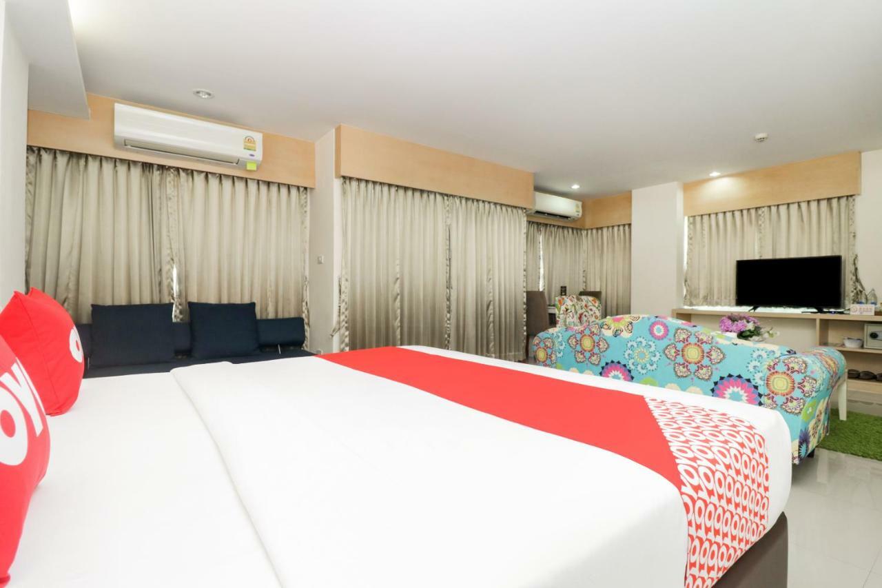 Oyo 234 Tara Grande Hotel & Spa Bangkok Exteriör bild